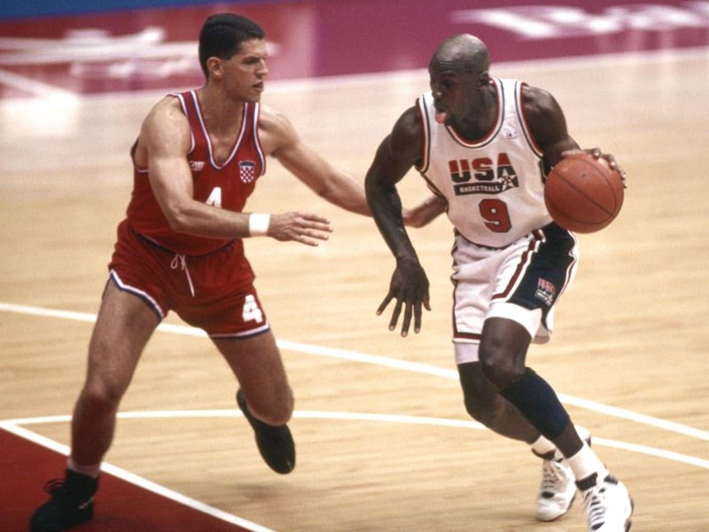 Dražen Petrović proti Michaelu Jordanu.