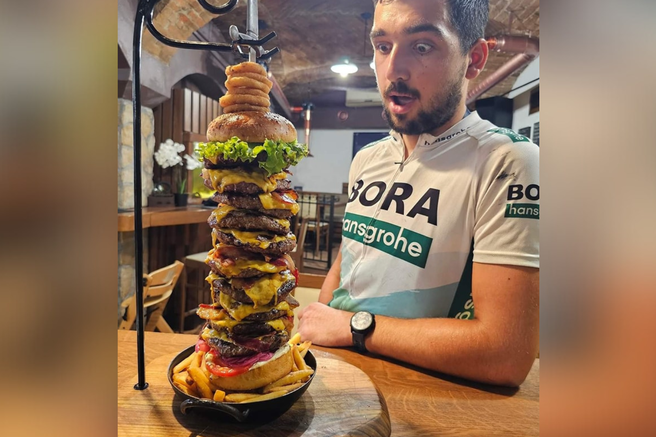 mega burger