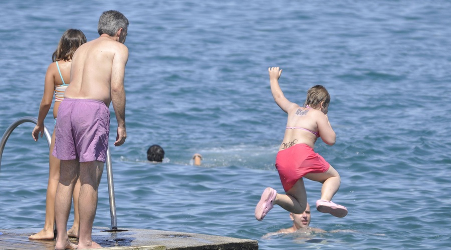 Žalostna statistika: v Sloveniji si dopusta ne more privoščiti kar ... (foto: Žiga Živulovič jr./Bobo)
