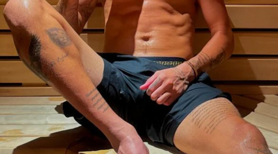 Beckhamov naslednik je oboževalce navdušil s fotografijo iz savne: poleg mišičastega telesa so nekateri opazili ... (FOTO) (foto: Instagram/romeobeckham)
