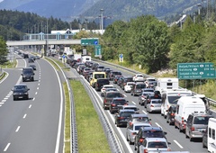 Prihaja neusmiljen prometni infarkt: poglejte, kdaj bo na cestah v Sloveniji najhuje