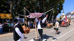 45. Lendavska trgatev dogodek vinska kraljica Lucija Šetar