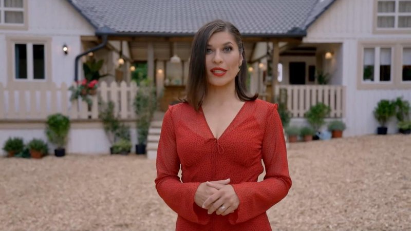 Natalija med vodenjem šova Kmetija.