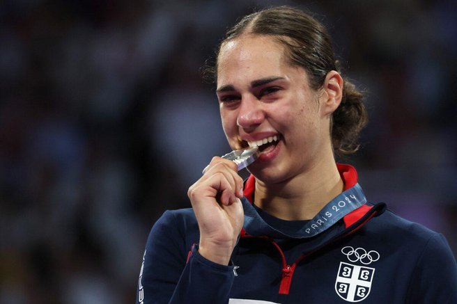 Medalja oziroma tretje mesto na evropskem prvenstvu leta 2022 je bila zelo pomembna in je bila pravzaprav začetek vsega, pravi Aleksandra Perišić.