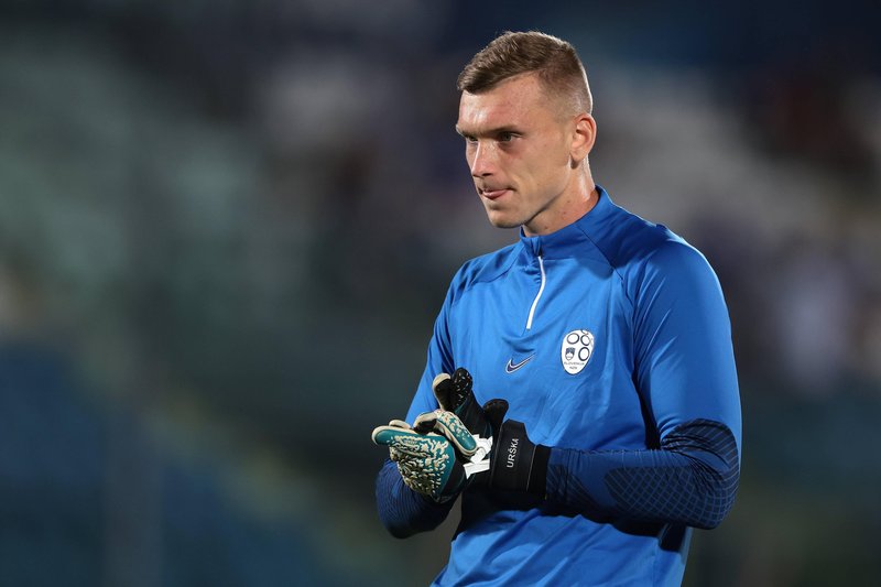 Če Jan Oblak zaradi bolezni ne bo mogel igrati, bo med vratnicama Slovenije stal Matevž Vidovšek.