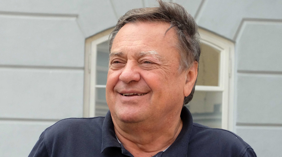 Ljubljanskemu županu Jankoviću se kar smeji: dobil je vnuka, ta pa nosi prav posebno ime (foto: Borut Živulović/BOBO)