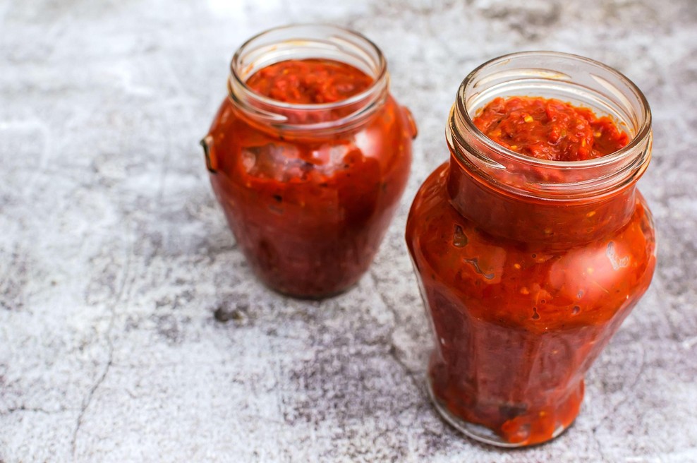 Preden daste ajvar v kozarce, jih obvezno sterilizirajte. (foto: Profimedia)