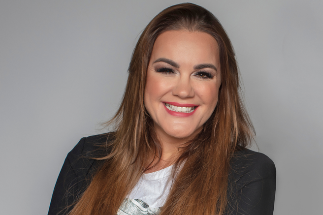 pevka Rebeka Dremelj