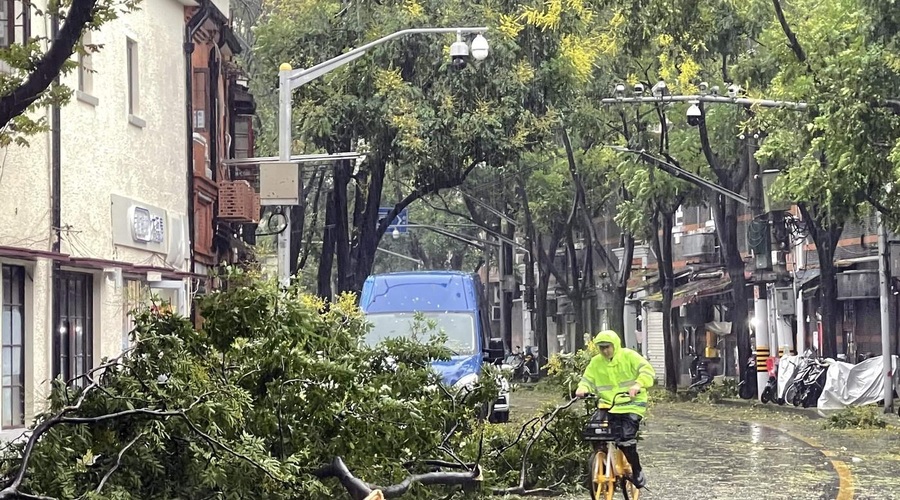 Odpovedali na stotine poletov, prebivalci večmilijonskega mesta morajo ostati v zaprtih prostorih: kaj se dogaja? (foto: Profimedia)