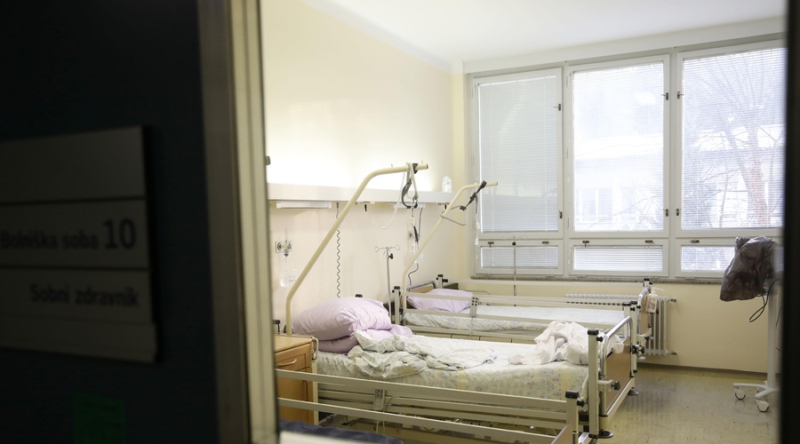 Napovedana gradnja zdravstvenega centra za izredne razmere in vzpostavitev centra kibernetske obrambe (foto: Bobo)