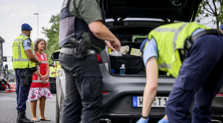 Ali prihaja "mini nexit"? Nizozemska z drastično potezo, sledila ji bo tudi Madžarska (foto: Profimedia)