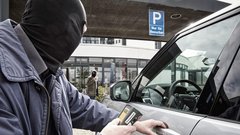 Pozor! Če ima vaš avto to funkcijo, potem ste manj zaščiteni pred tatovi jeklenih konjičkov