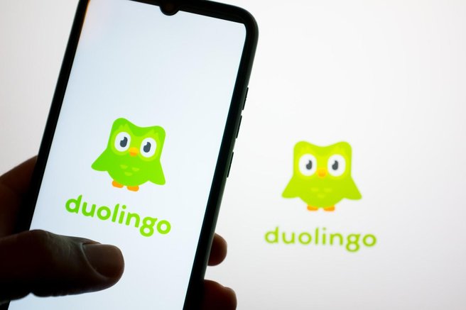Aplikacija za učenje tujih jezikov Duolingo vas uči tudi glasbo – in zdaj ponuja še fizični pripomoček
