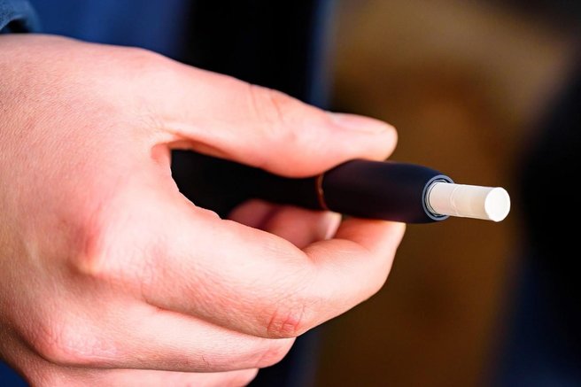 iqos, cigareta