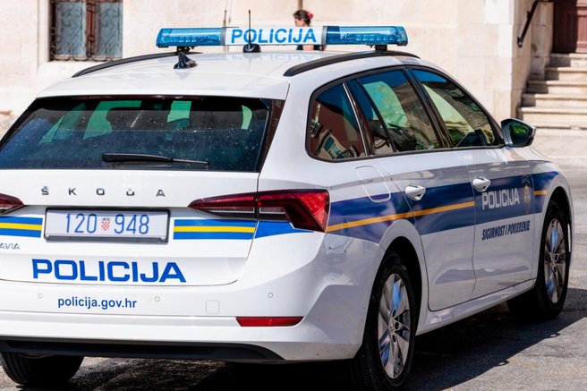 hrvaška policija policijski avtomobil
