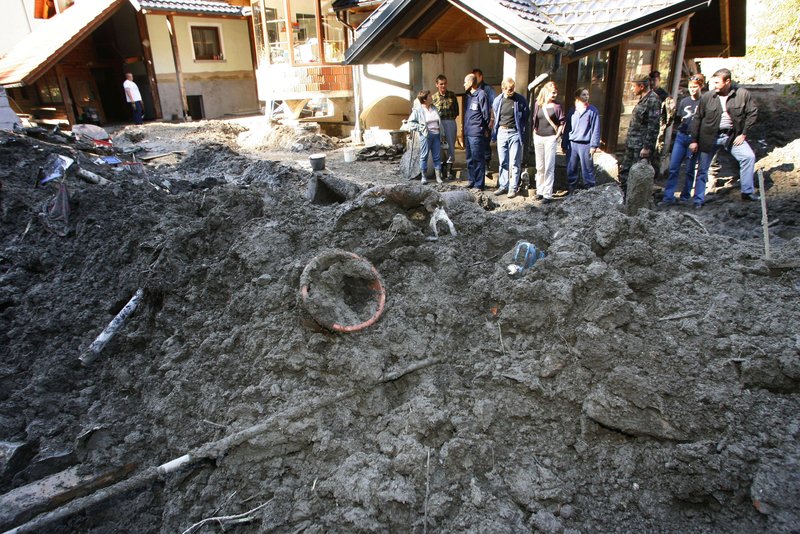 18. septembra 2007 je močno neurje prizadelo občino Železniki.