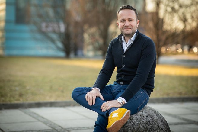 tehnologija otroci Od blizu pametni telefon Sebastjan Kristovič
