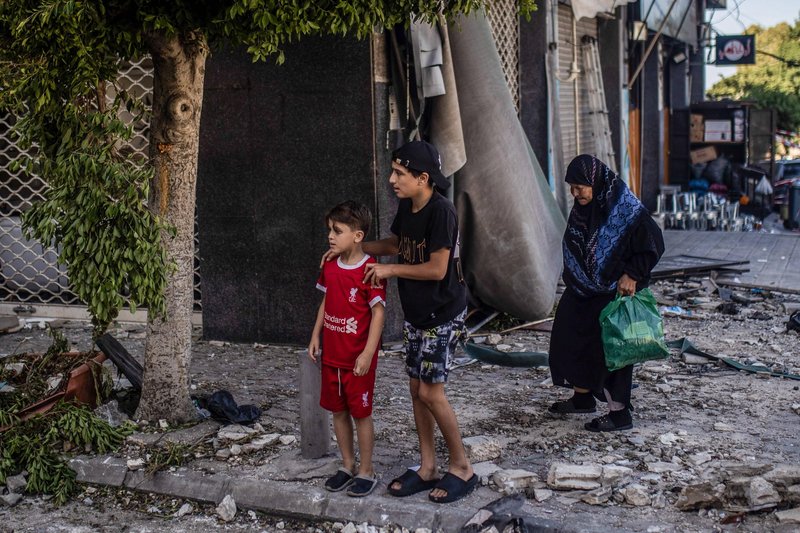 Milijon od 5,7 milijona ljudi v Libanonu potrebuje nujno humanitarno pomoč.