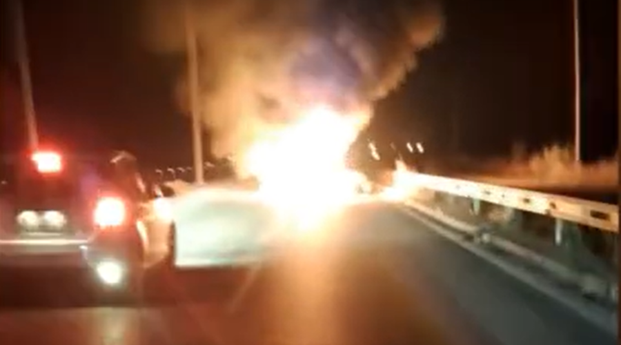 Grozljiva smrt v gorečem avtomobilu: gromozanski šok, ko so ugotovili, kdo je sedel za krmilom (foto: YouTube/posnetek zaslona)