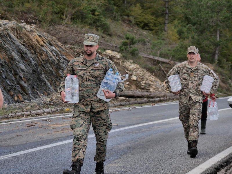 Osnovne potrebščine bodo razdelili prebivalstvu, ki je v Bosni in Hercegovini ogroženo zaradi poplav.