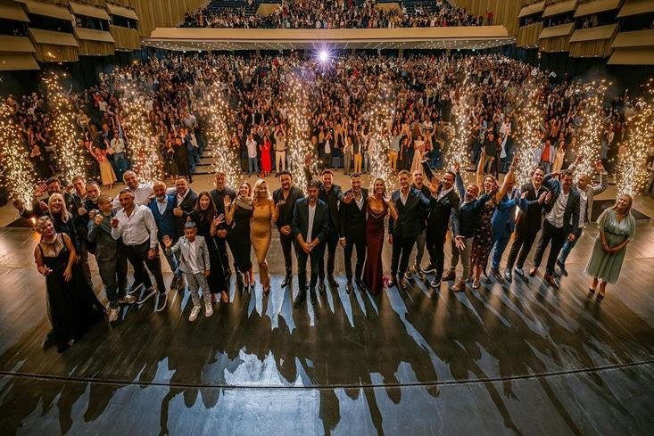 Ključni akterji filma na slavnostni premieri v Beogradu.