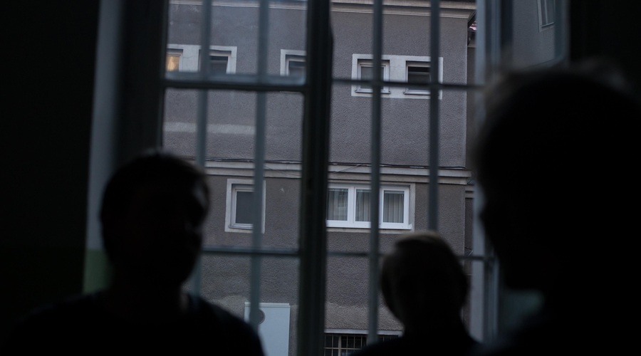 Pijan grozil z razstrelitvijo objekta: sodnica zavrnila odpravo pripora (foto: BOBO/Milos Vujinovic)