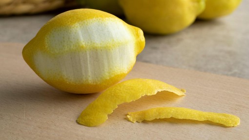 V različne dele hiše postavite 3 limone: čez noč boste rešili težavo, ki številne muči leta
