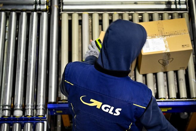 gls, dostavljalec