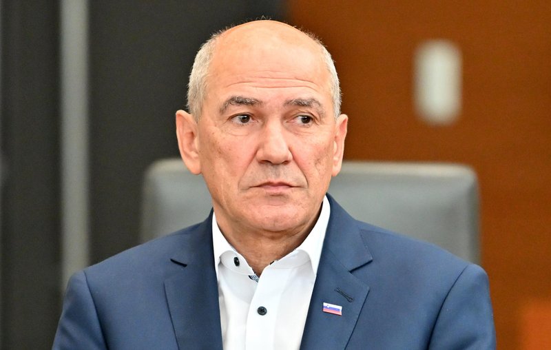 Janša po tragediji v Novem mestu: "To smrt imajo posredno na vesti Robert Golob in njegova koalicija"