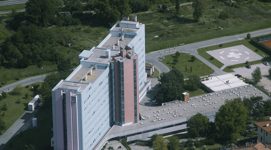 Slovenske bolnišnice se spopadajo s hudim osipom kadra: kako bo država reagirala na kadrovsko katastrofo? (foto: BOBO/SRDJAN ZIVULOVIC)