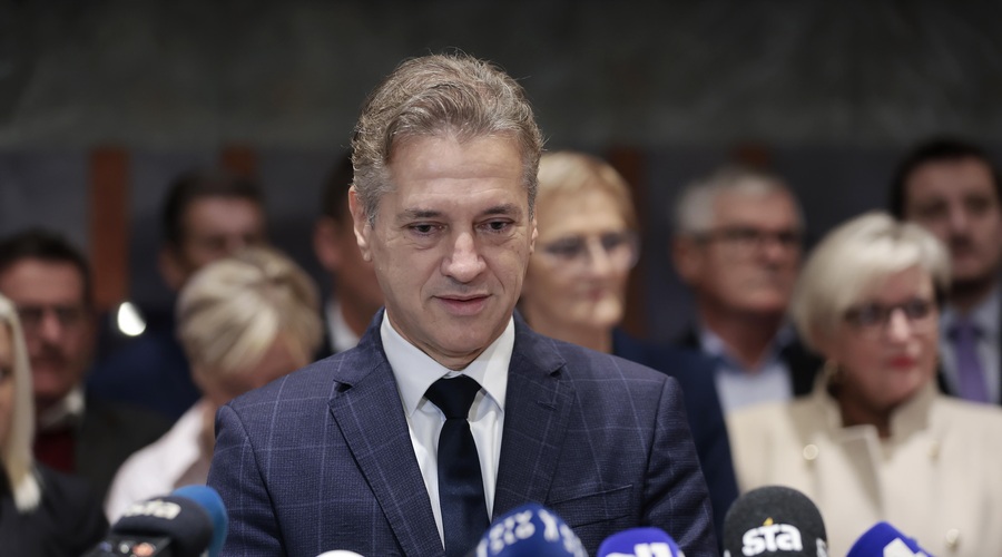 Afera, ki je zatresla temelje slovenske politike: Robert Golob se je z odmevnimi besedami odzval na kazensko ovadbo (foto: BOBO/BORUT ŽIVULOVIĆ)