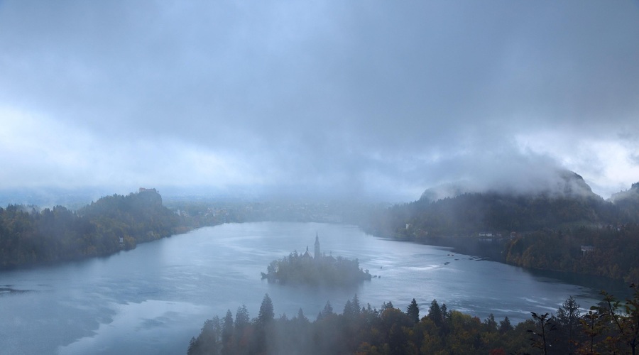 Nad Slovenijo prevladuje jesensko vreme: ne pozabite na ... (foto: Profimedia)