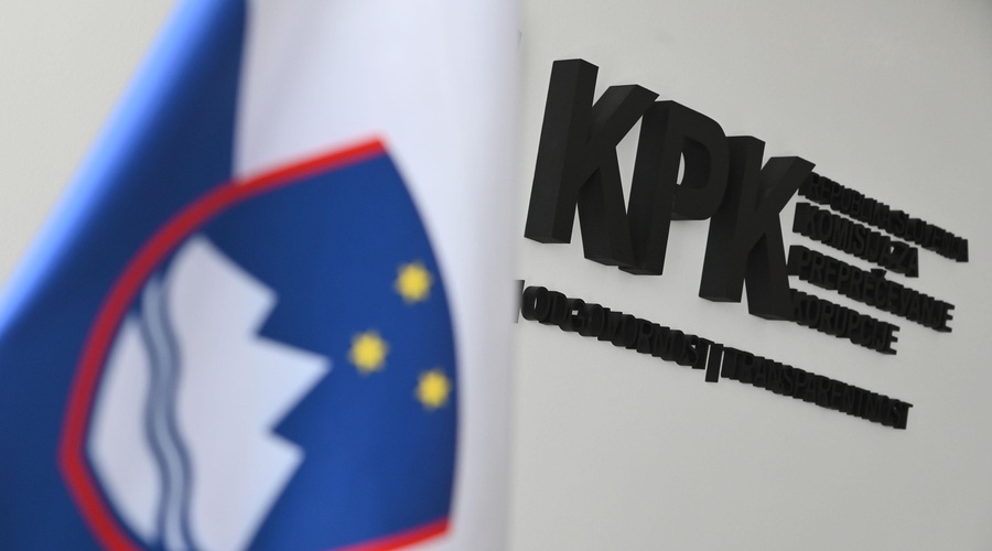 Te organizacije zanikajo očitke o korupciji, protikorupcijska komisija pa je uvedla tole (foto: BOBO/Žiga Živulović jr.)