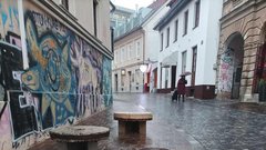 Trubarjeva ulica mlinski kamni