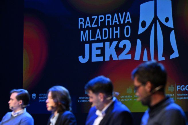 JEK2, razprava, mladi