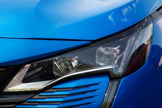 Peugeot, moder avto, detajl, žaromet