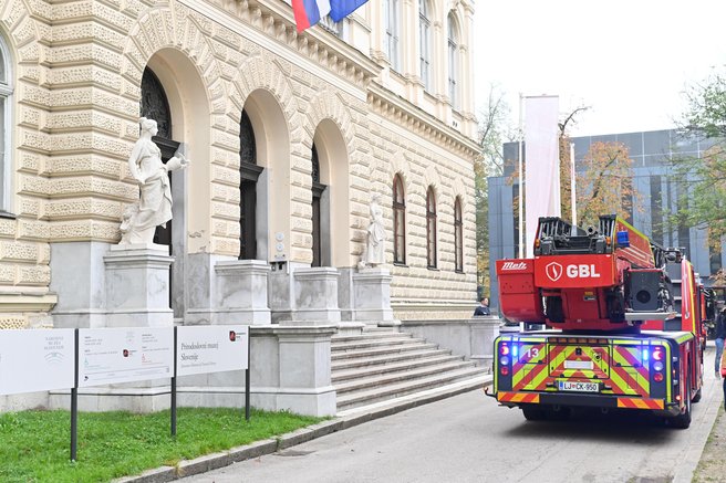 gasilci, mesec požarne varnosti