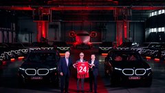 hangar, letališče, avtomobili, nogometaši, AC Milan, BMW