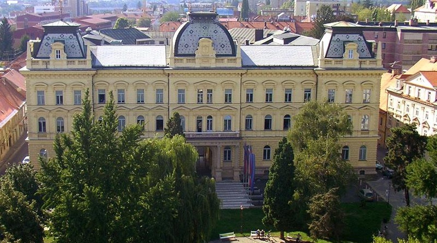 Kolaps v Mariboru: obsežen napad onemogočil delovanje Univerze (foto: Facebook)