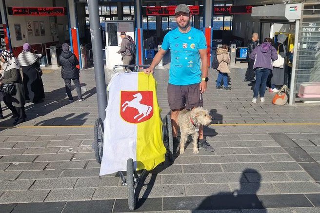 živali Oliver Tič Carlitos peš okrog sveta Azija Turčija