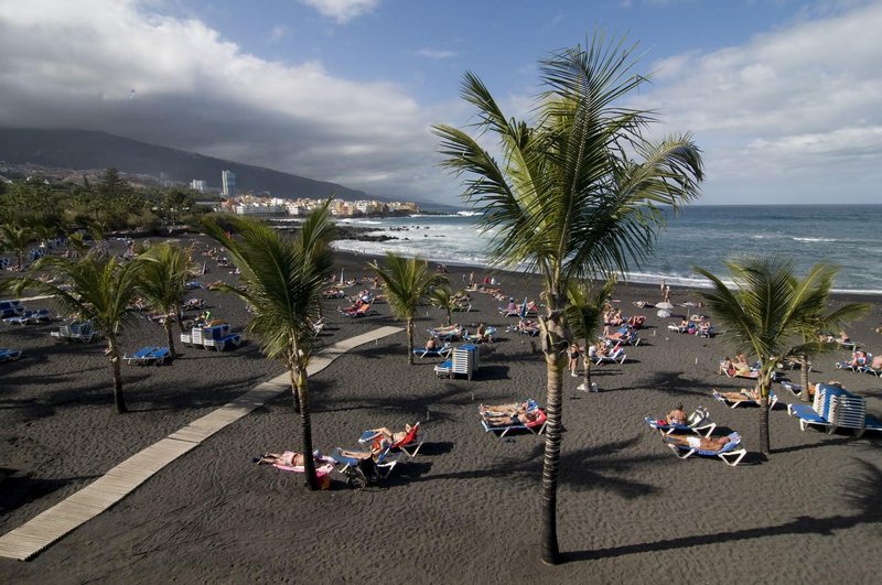 Vulkanska plaža Puerto Cruz na Tenerifih.