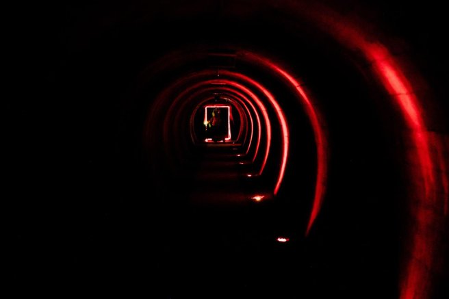 Podzemlje umorov Kranj rovi noč čarovnic soba pobega