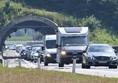 Zastoji na slovenskih avtocestah: potovalni čas se ponekod podaljša za več kot eno uro