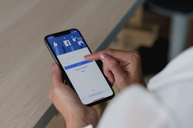 Kaj se je zgodilo, odkar umetna inteligenca odloča, kaj se vam prikazuje na Instagramu