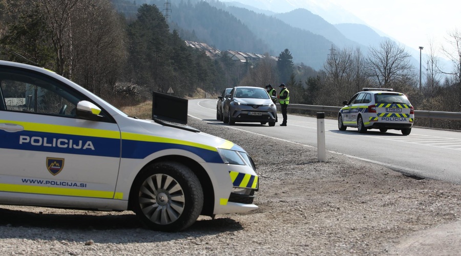 Pozor, policisti bodo ta teden poostreno prežali na voznike! (foto: Bobo)