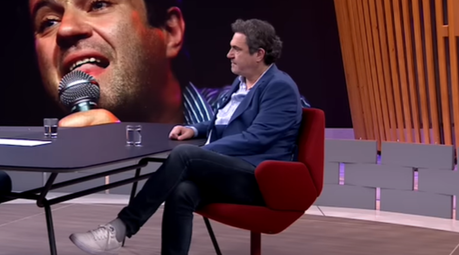 Alen Vitasović v oddaji Nedeljom u 2 (foto: YouTube/Posnetek zaslona)