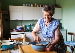 "Ko smo jedli to, smo bili zdravi kot ribe!" Ta preprosta in poceni jed znižuje holesterol, kot sesalec čisti črevesje in topi kilograme