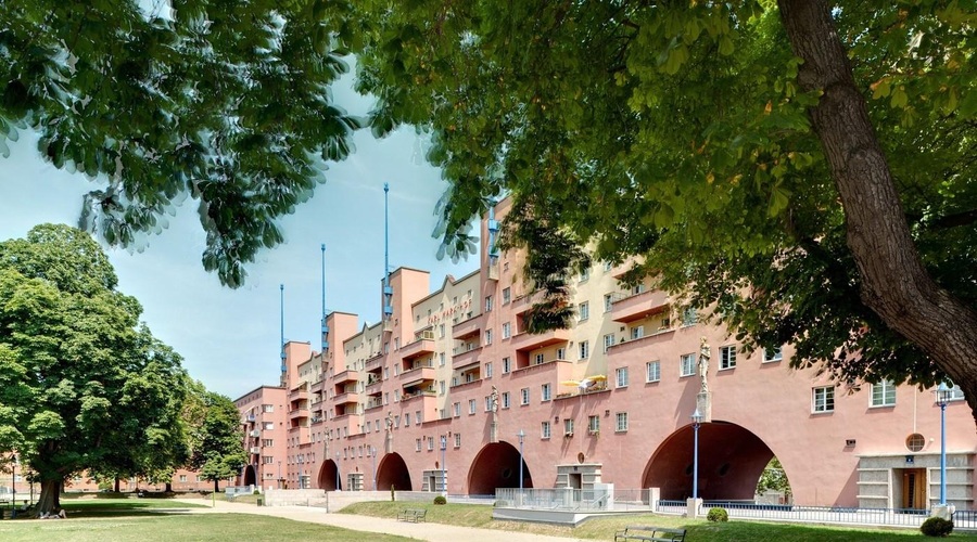 Kilometrska stavba v naši bližini: razteza se v dolžini od Bavarskega dvora do glavne tržnice (foto: Profimedia)