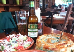 Počitnice v Grčiji: znano je, kakšne so cene v trgovinah, za priljubljen sir feta in za pivo bo treba odšeti toliko (kaj pravite na to?!)