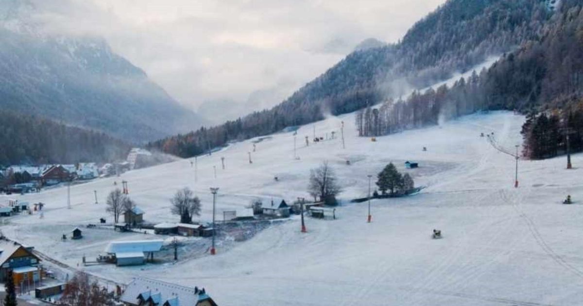 Standarne Razmere V gorah že nekaj tednov vladajo zimske razmere, ki terjajo posebno ...